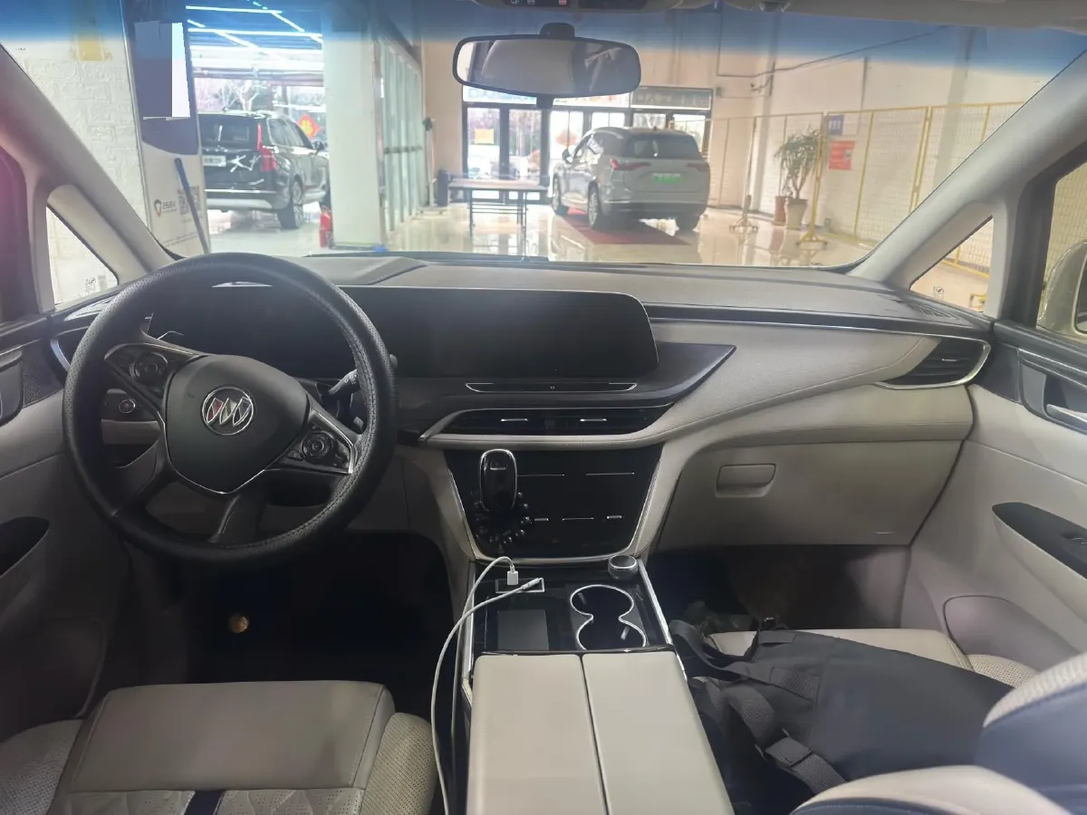 2022 Buick GL8 2.0T 237HP L4 9AT,autocango,china used car exporter,china ev exporter,chinese used car exporter,chinese used ev exporter