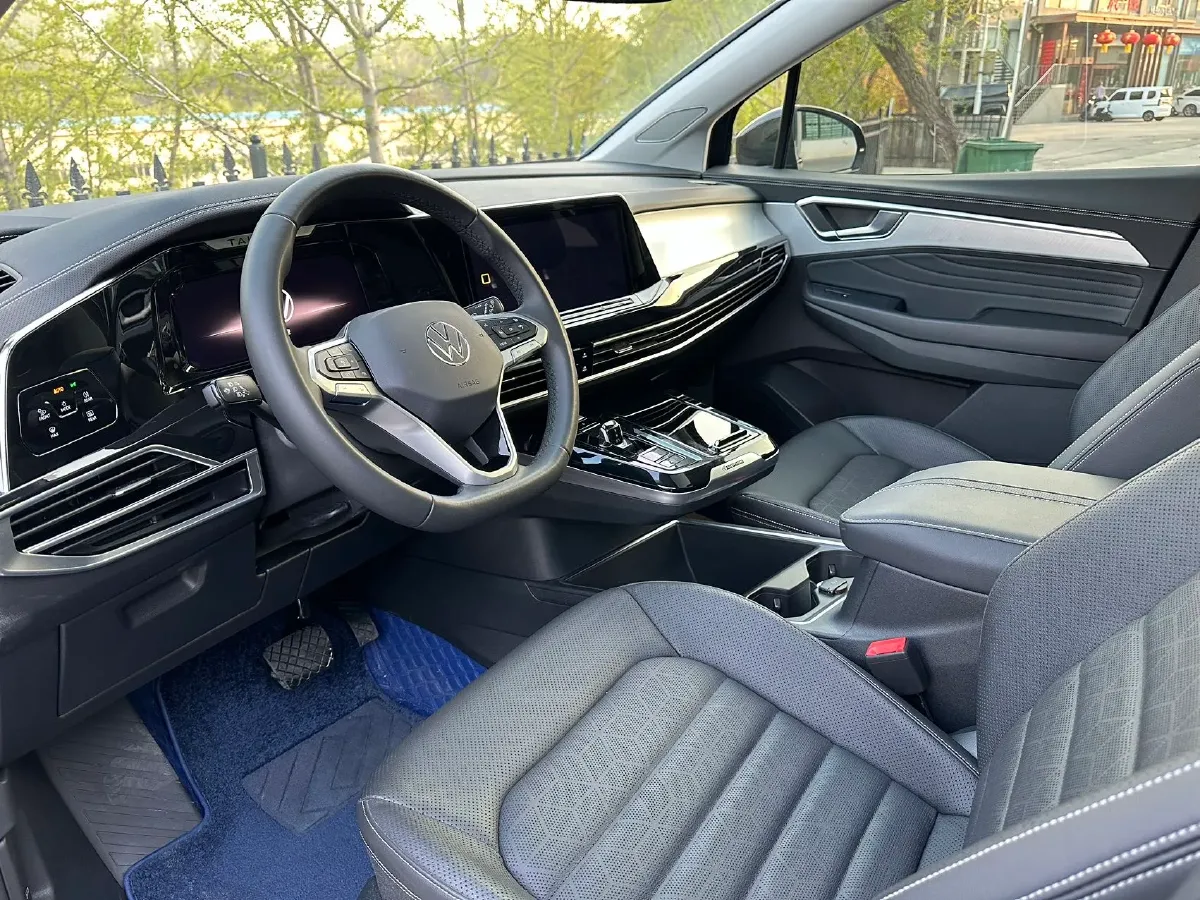 2023 Volkswagen Talagon 2.0T 220HP L4 7DCT,autocango,china used car exporter,china ev exporter,chinese used car exporter,chinese used ev exporter
