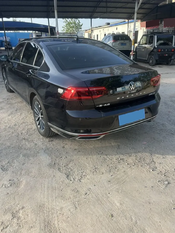 2019 Volkswagen Magotan 2.0T 186HP L4 7DCT,autocango,china used car exporter,china ev exporter,chinese used car exporter,chinese used ev exporter