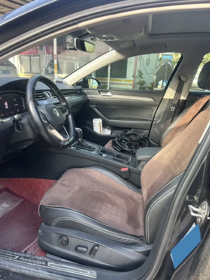 2019 Volkswagen Magotan 2.0T 186HP L4 7DCT,autocango,china used car exporter,china ev exporter,chinese used car exporter,chinese used ev exporter