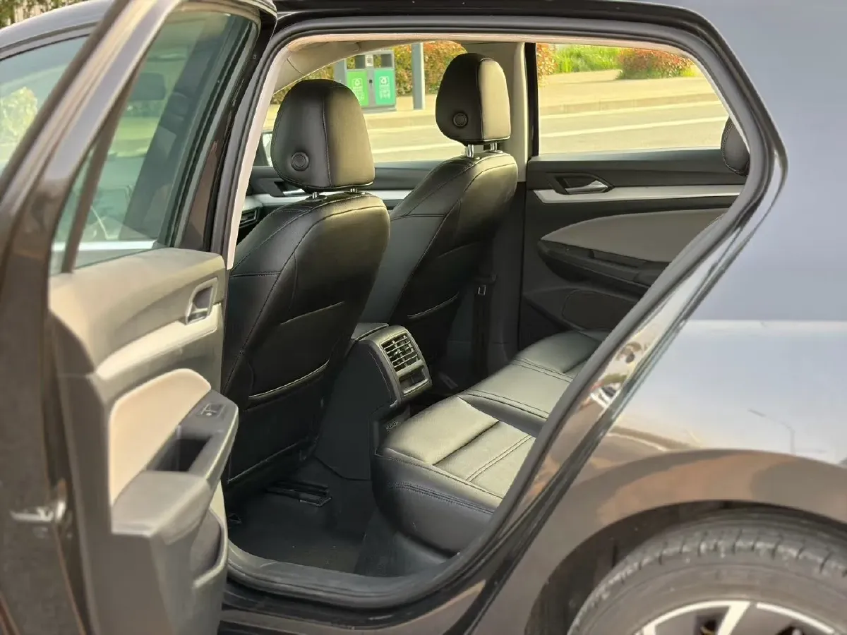 2021 Volkswagen Golf 1.4T 150HP L4 7DCT,autocango,china used car exporter,china ev exporter,chinese used car exporter,chinese used ev exporter