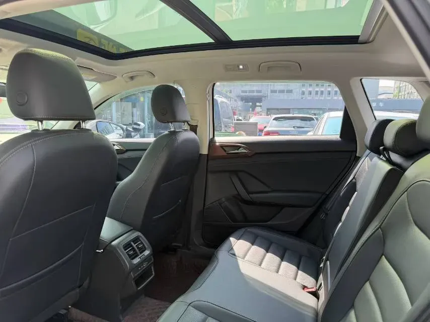 2021 Volkswagen Tharu 1.4T 150HP L4 7DCT,autocango,china used car exporter,china ev exporter,chinese used car exporter,chinese used ev exporter