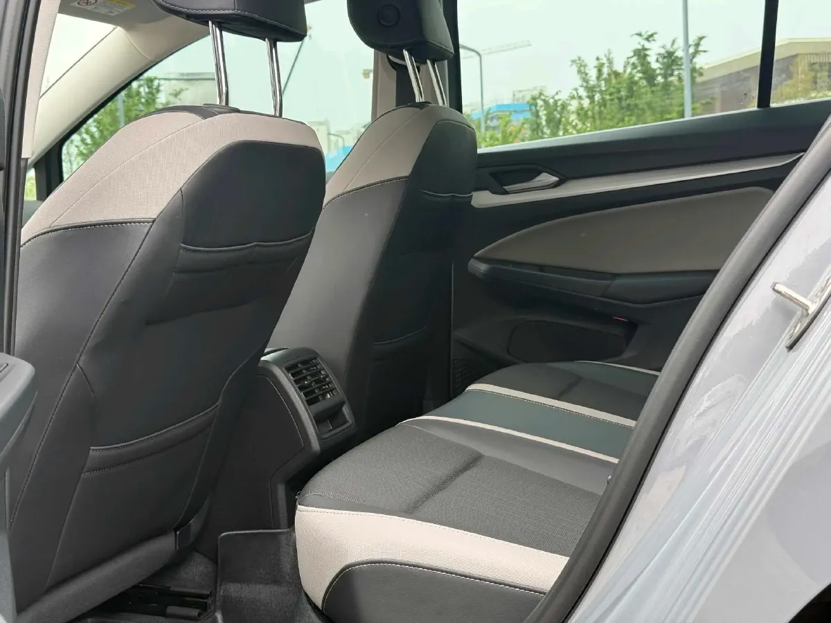 2021 Volkswagen Golf 1.4T 150HP L4 7DCT,autocango,china used car exporter,china ev exporter,chinese used car exporter,chinese used ev exporter