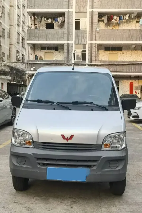 2020 WuLing RongGuang 1.2L 76HP L4 5MT,autocango,china used car exporter,china ev exporter,chinese used car exporter,chinese used ev exporter