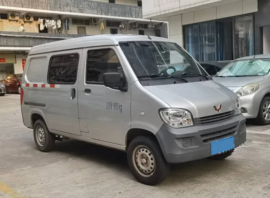 2020 WuLing RongGuang 1.2L 76HP L4 5MT,autocango,china used car exporter,china ev exporter,chinese used car exporter,chinese used ev exporter