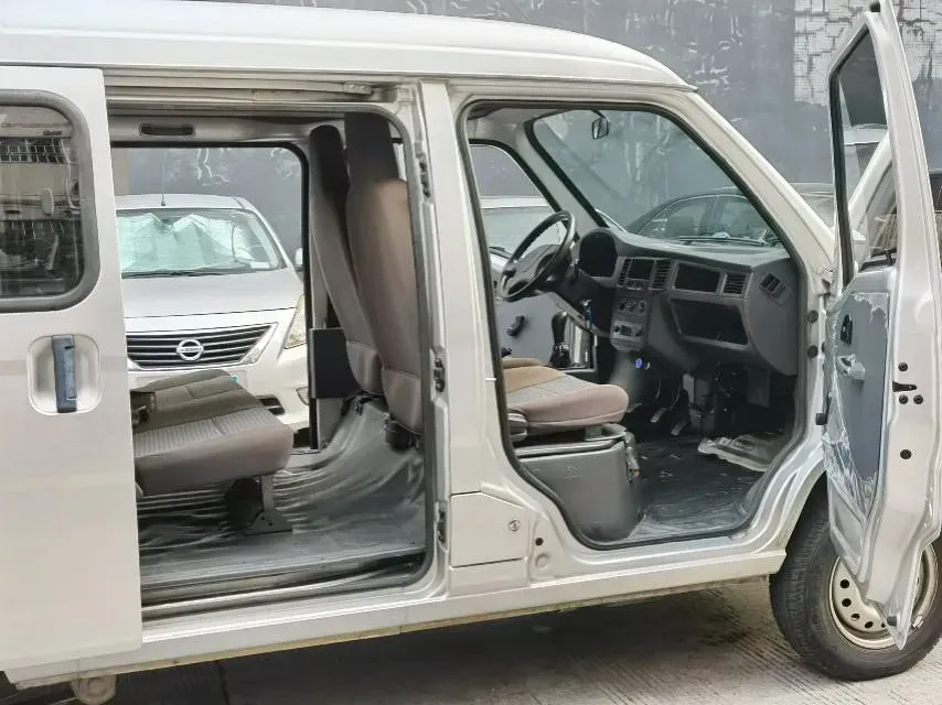 2020 WuLing RongGuang 1.2L 76HP L4 5MT,autocango,china used car exporter,china ev exporter,chinese used car exporter,chinese used ev exporter