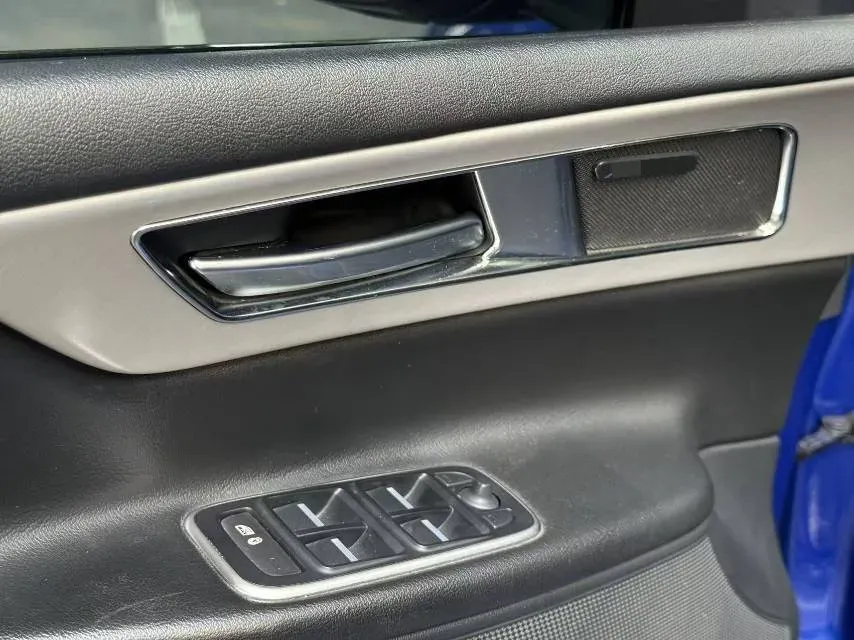 2019 Land Rover Discovery Sport 2.0T 200HP L4 9AT,autocango,china used car exporter,china ev exporter,chinese used car exporter,chinese used ev exporter