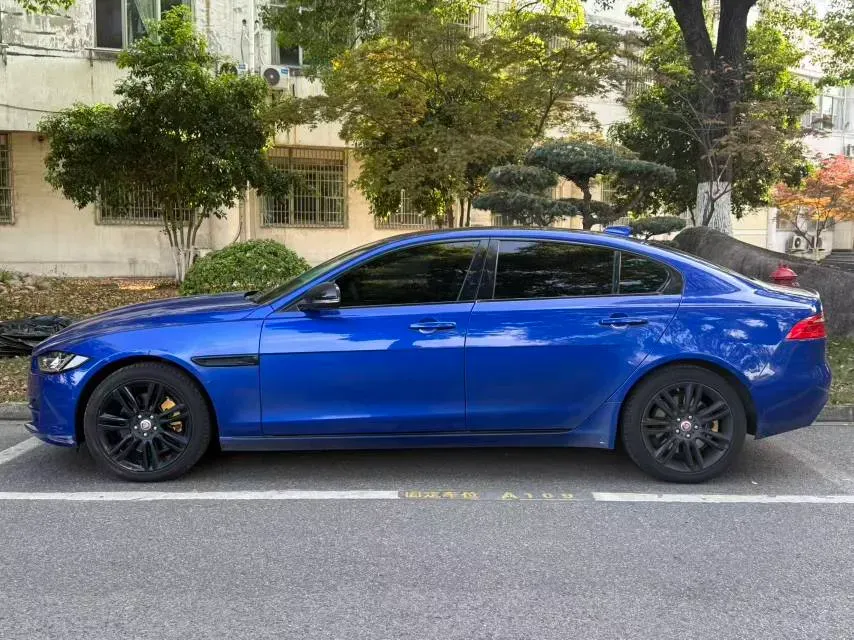 2019 Land Rover Discovery Sport 2.0T 200HP L4 9AT,autocango,china used car exporter,china ev exporter,chinese used car exporter,chinese used ev exporter