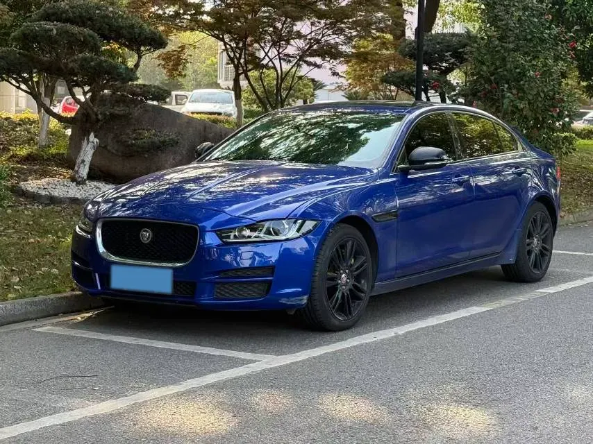 2019 Land Rover Discovery Sport 2.0T 200HP L4 9AT,autocango,china used car exporter,china ev exporter,chinese used car exporter,chinese used ev exporter