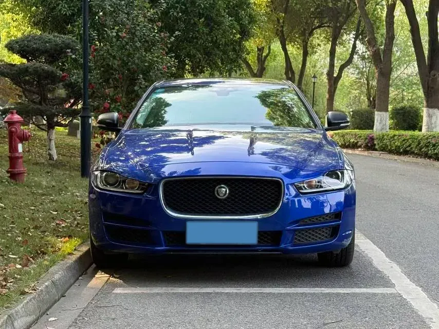 2019 Land Rover Discovery Sport 2.0T 200HP L4 9AT,autocango,china used car exporter,china ev exporter,chinese used car exporter,chinese used ev exporter