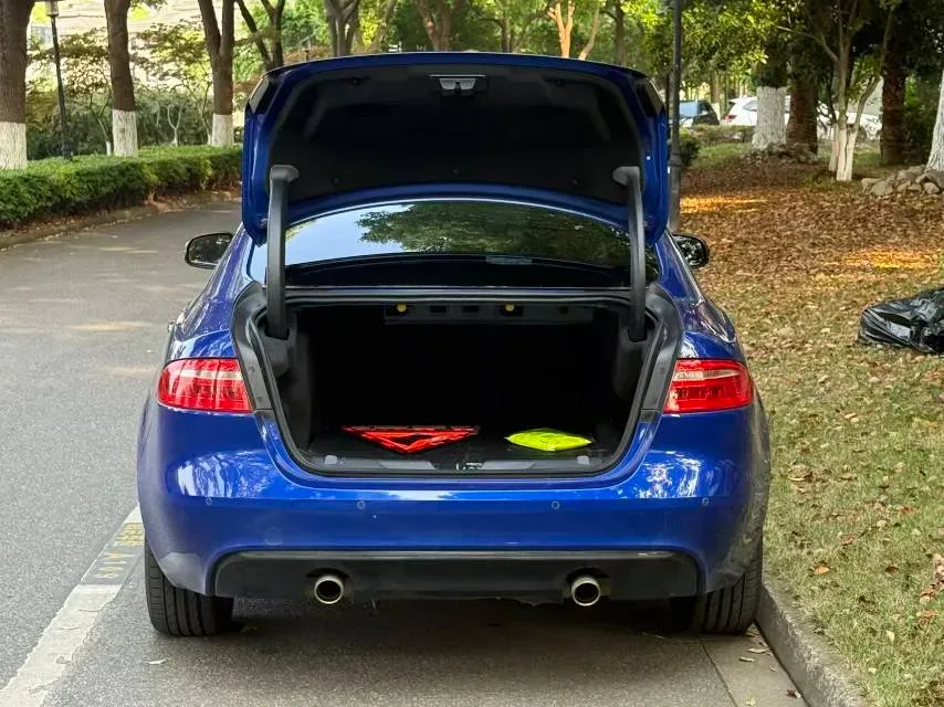 2019 Land Rover Discovery Sport 2.0T 200HP L4 9AT,autocango,china used car exporter,china ev exporter,chinese used car exporter,chinese used ev exporter