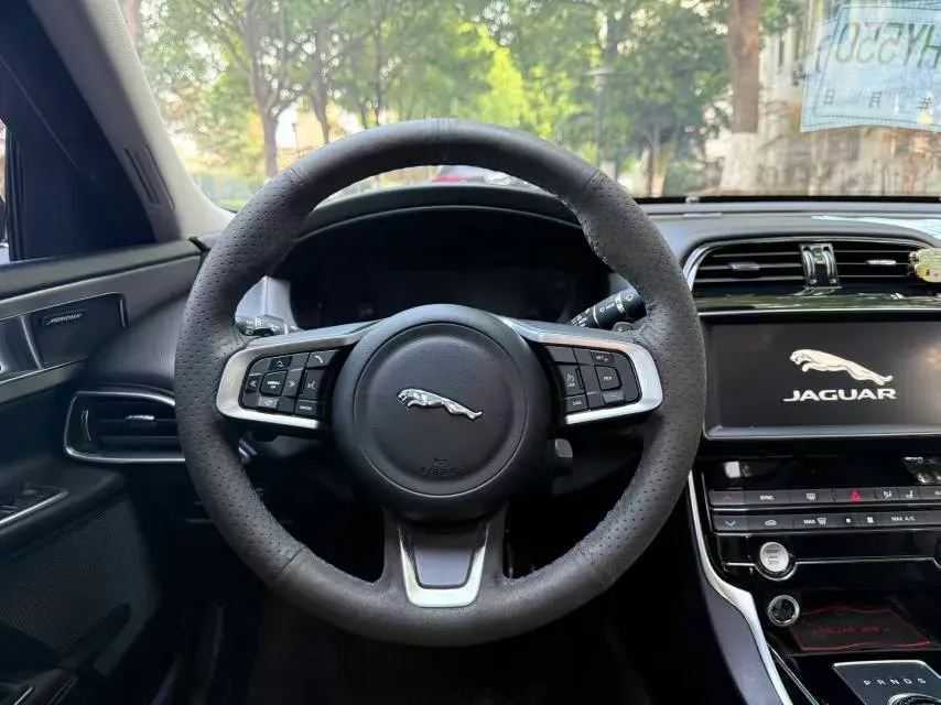 2019 Land Rover Discovery Sport 2.0T 200HP L4 9AT,autocango,china used car exporter,china ev exporter,chinese used car exporter,chinese used ev exporter