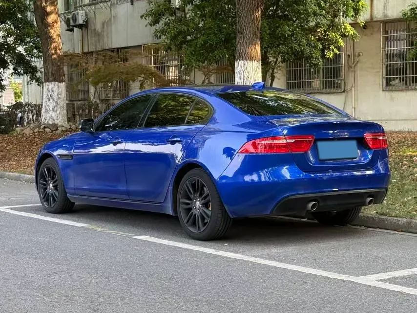 2019 Land Rover Discovery Sport 2.0T 200HP L4 9AT,autocango,china used car exporter,china ev exporter,chinese used car exporter,chinese used ev exporter