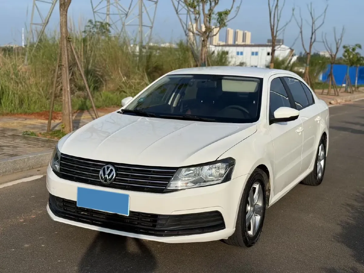 2018 Landwind XiaoYao 1.5T 163HP L4 CVT,autocango,china used car exporter,china ev exporter,chinese used car exporter,chinese used ev exporter