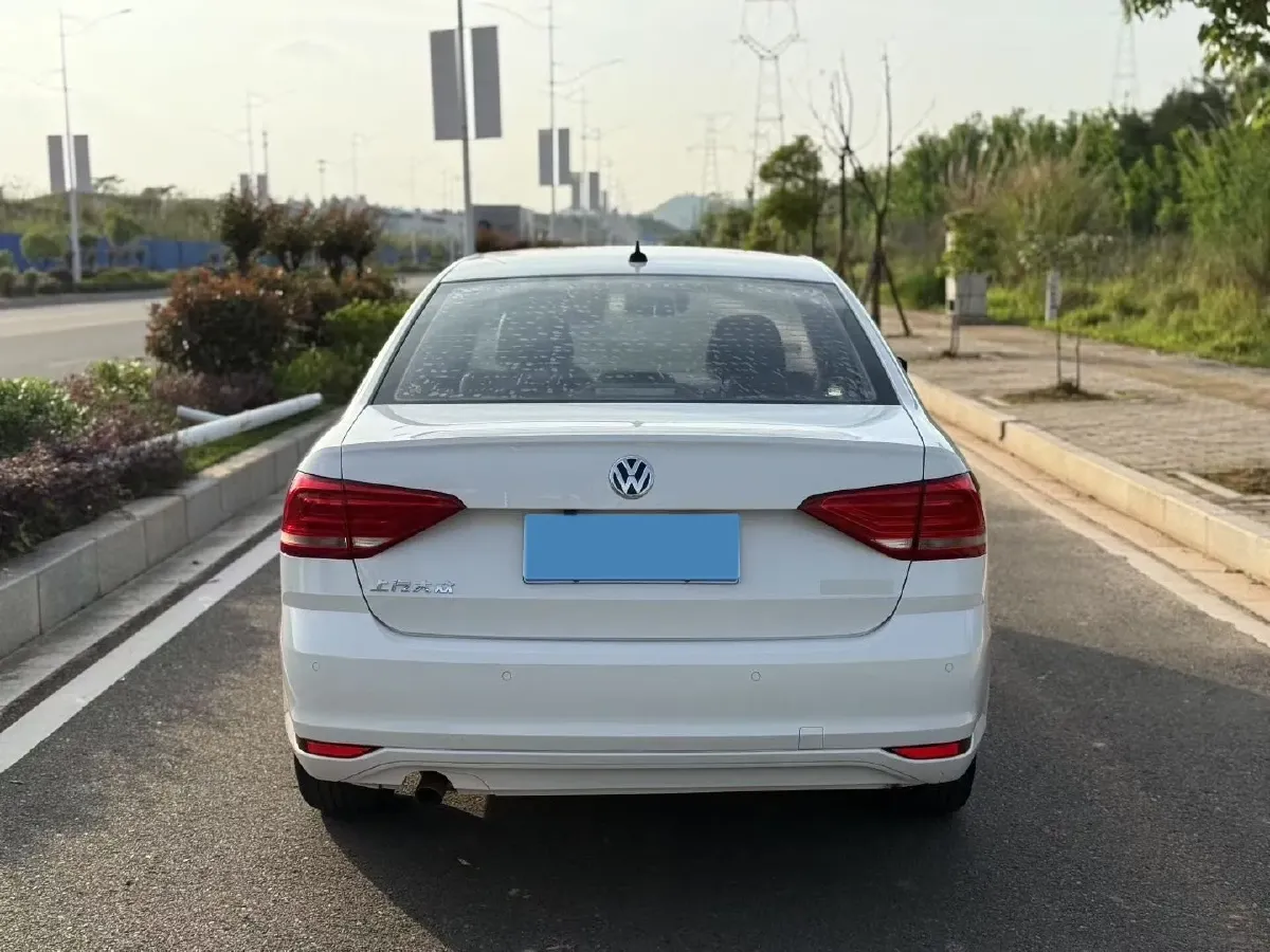 2018 Landwind XiaoYao 1.5T 163HP L4 CVT,autocango,china used car exporter,china ev exporter,chinese used car exporter,chinese used ev exporter