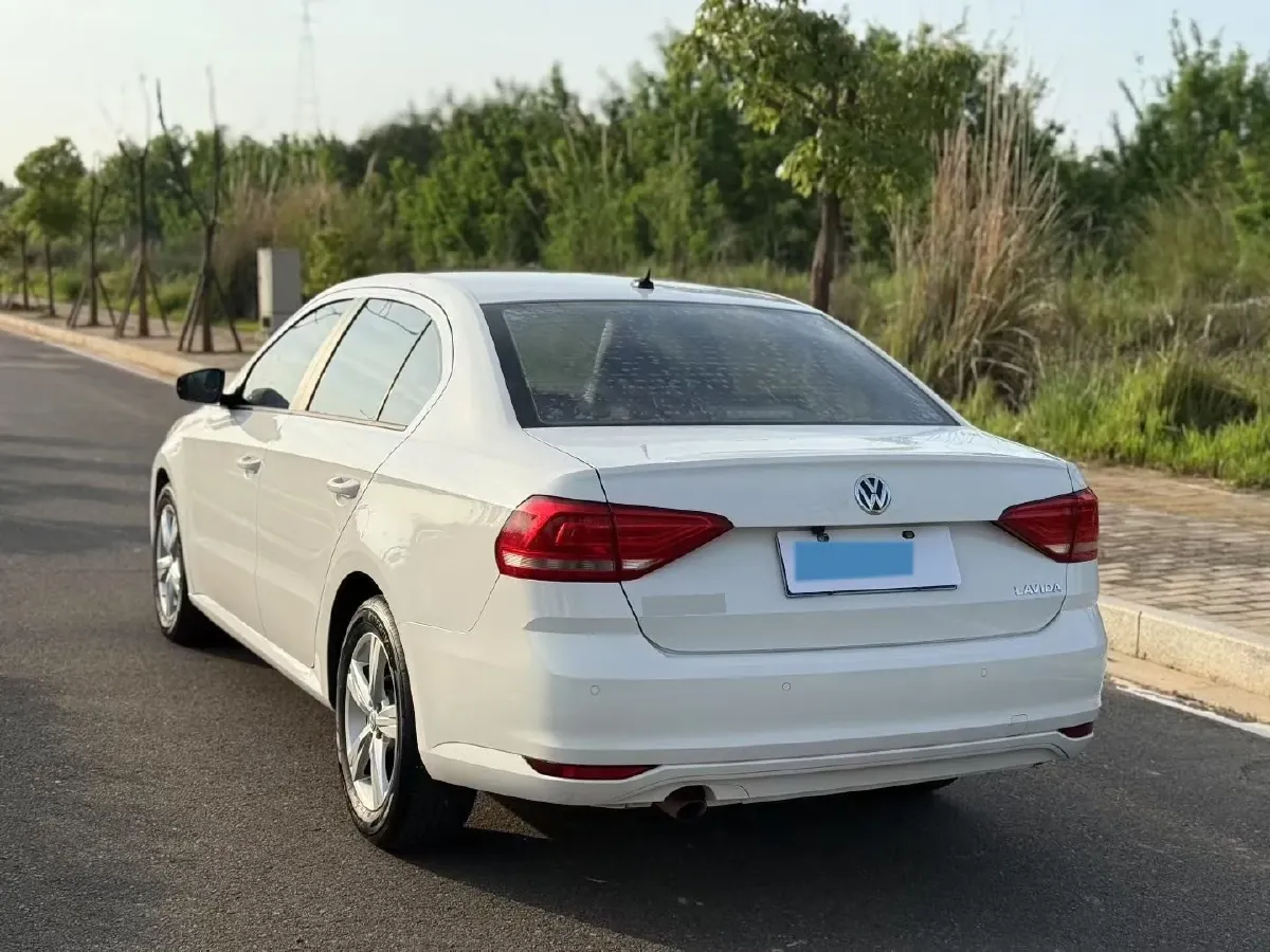 2018 Landwind XiaoYao 1.5T 163HP L4 CVT,autocango,china used car exporter,china ev exporter,chinese used car exporter,chinese used ev exporter