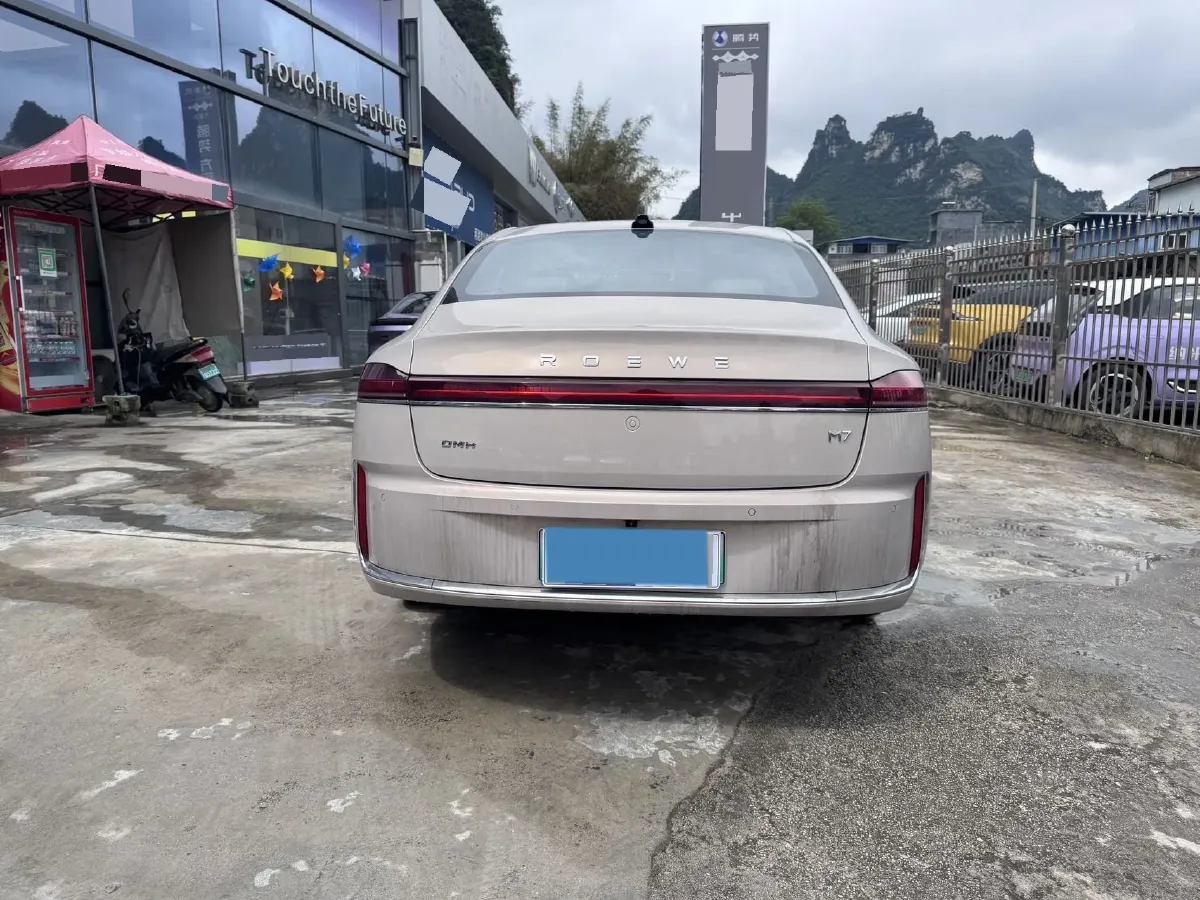 2025 Roewe M7 DMH 1.5L 112HP L4 1DHT PHEV,autocango,china used car exporter,china ev exporter,chinese used car exporter,chinese used ev exporter