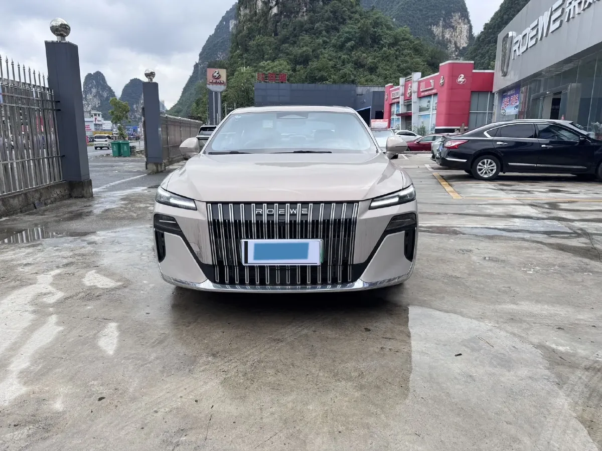 2025 Roewe M7 DMH 1.5L 112HP L4 1DHT PHEV,autocango,china used car exporter,china ev exporter,chinese used car exporter,chinese used ev exporter