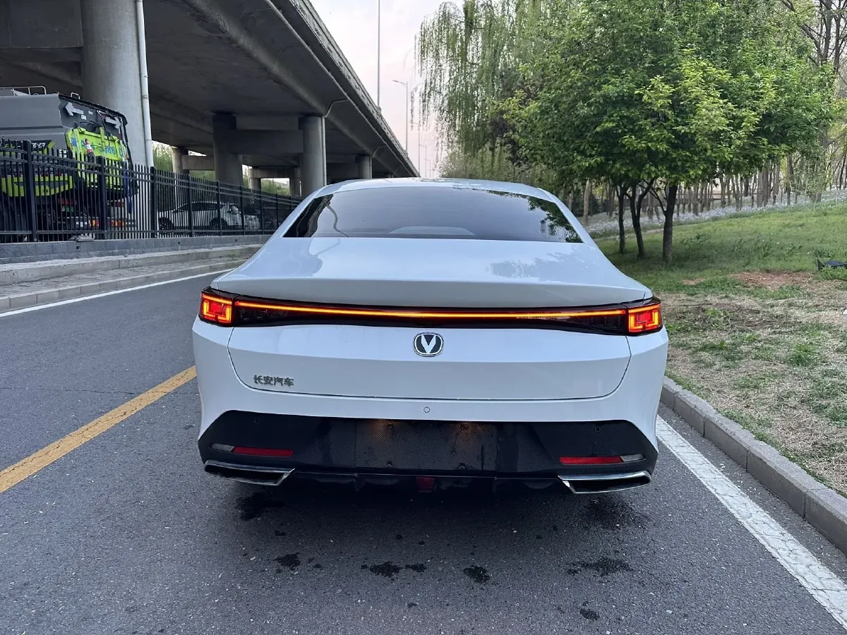 2025 ChangAn EadoPHEV 1.5L 98HP L4 E-CVT PHEV,autocango,china used car exporter,china ev exporter,chinese used car exporter,chinese used ev exporter