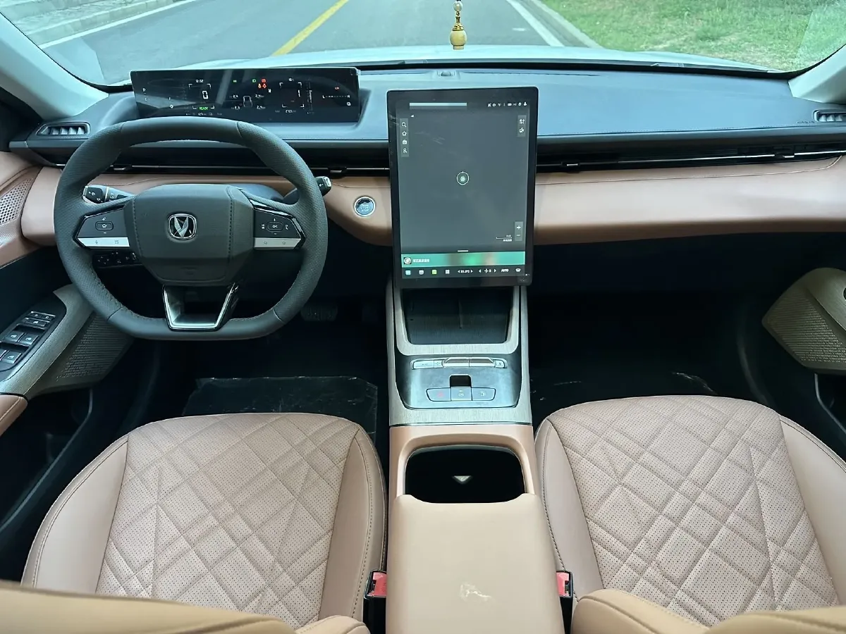 2025 ChangAn EadoPHEV 1.5L 98HP L4 E-CVT PHEV,autocango,china used car exporter,china ev exporter,chinese used car exporter,chinese used ev exporter