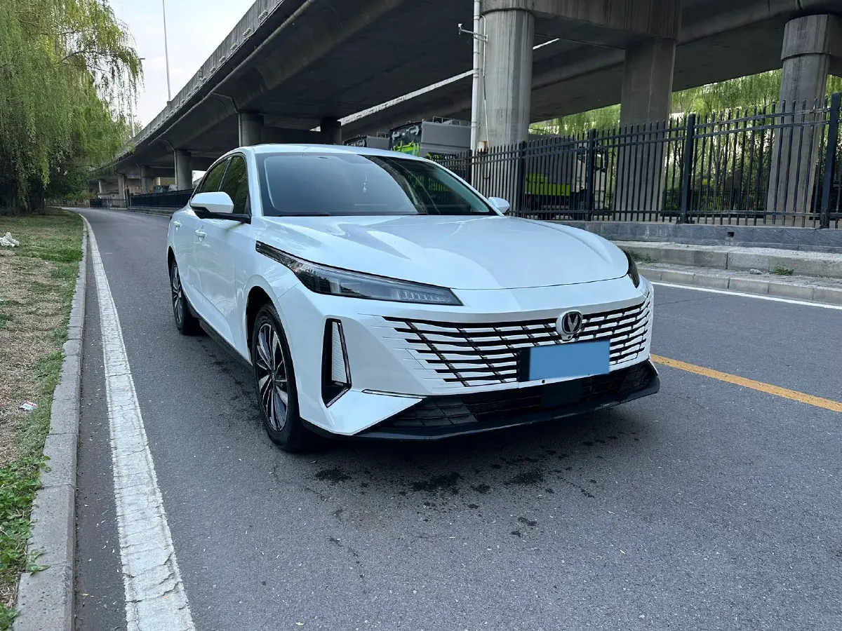 2025 ChangAn EadoPHEV 1.5L 98HP L4 E-CVT PHEV,autocango,china used car exporter,china ev exporter,chinese used car exporter,chinese used ev exporter