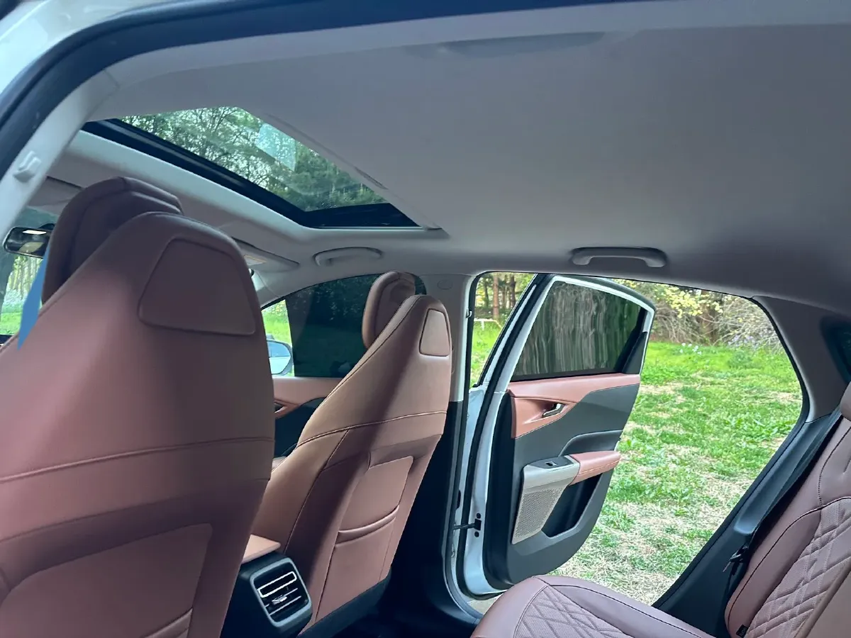 2025 ChangAn EadoPHEV 1.5L 98HP L4 E-CVT PHEV,autocango,china used car exporter,china ev exporter,chinese used car exporter,chinese used ev exporter