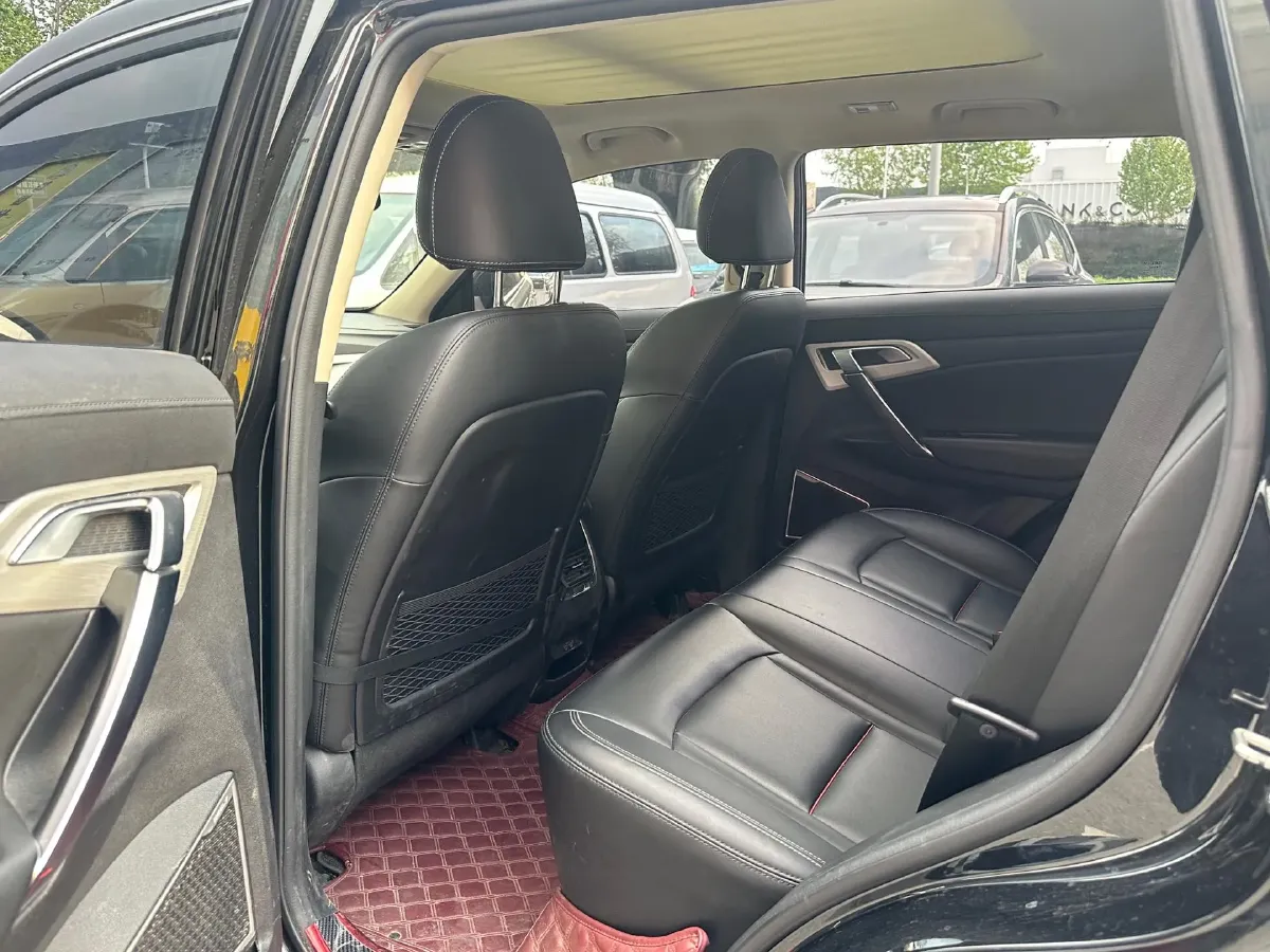 2020 Roewe i6 1.5T 169HP L4 7DCT,autocango,china used car exporter,china ev exporter,chinese used car exporter,chinese used ev exporter