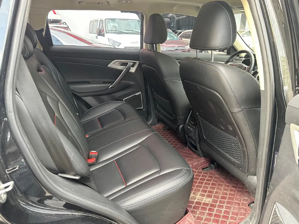 2020 Roewe i6 1.5T 169HP L4 7DCT,autocango,china used car exporter,china ev exporter,chinese used car exporter,chinese used ev exporter