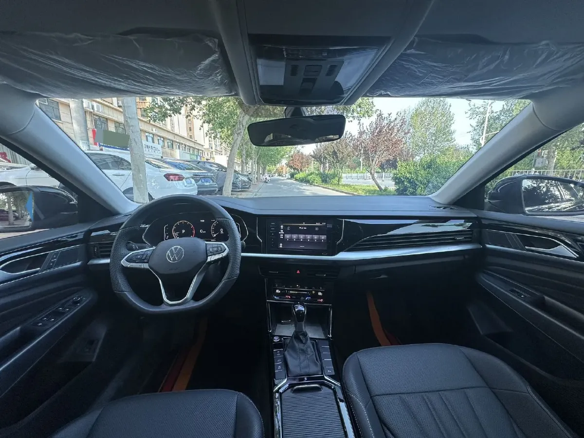 2024 Volkswagen Passat 2.0T 186HP L4 7DCT,autocango,china used car exporter,china ev exporter,chinese used car exporter,chinese used ev exporter