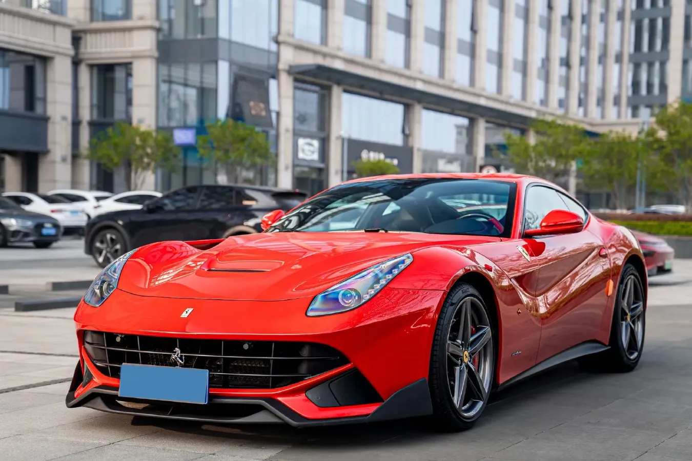 2013 Ferrari F12 berlinetta 6.3L 741HP V12 7DCT,autocango,china used car exporter,china ev exporter,chinese used car exporter,chinese used ev exporter