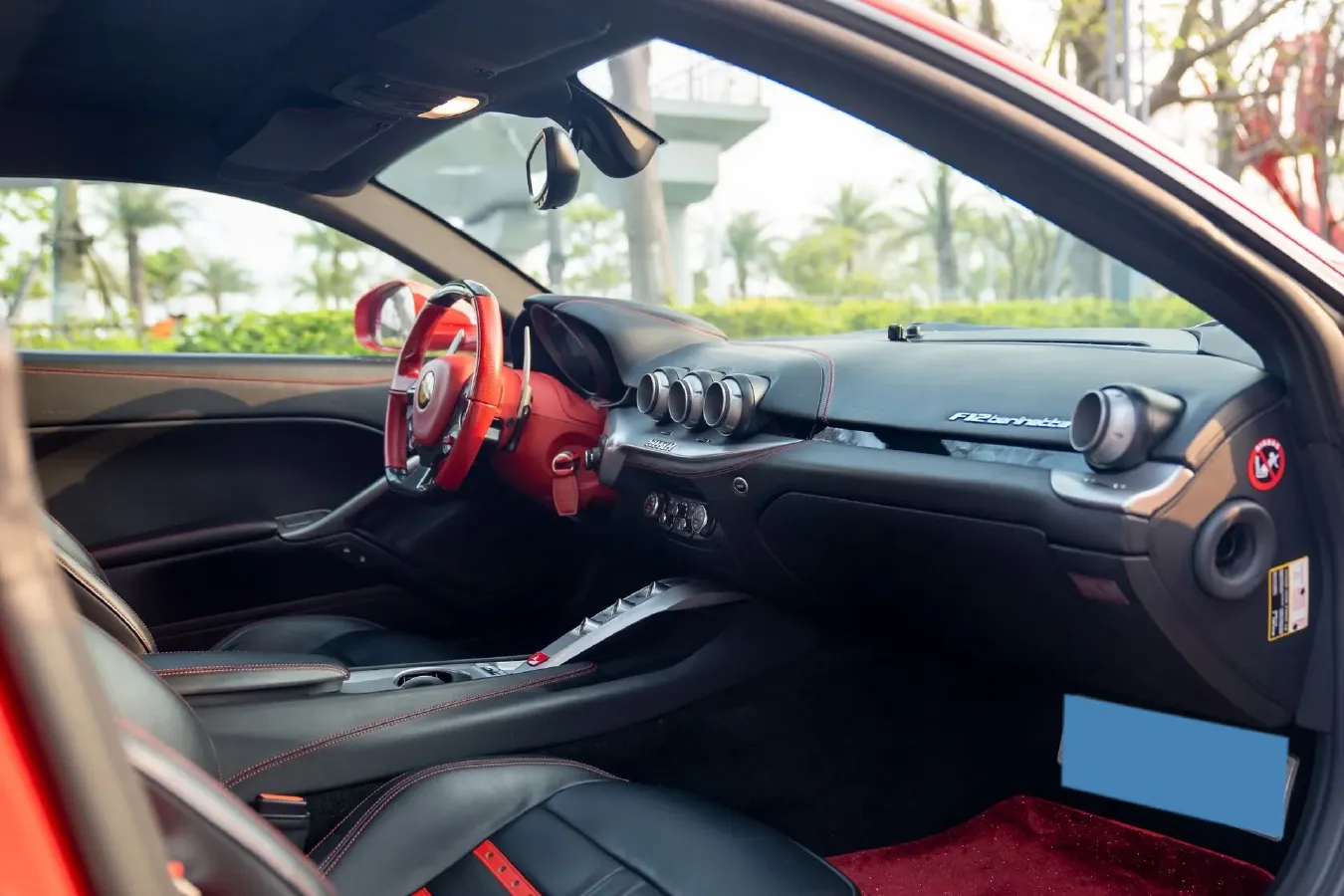 2013 Ferrari F12 berlinetta 6.3L 741HP V12 7DCT,autocango,china used car exporter,china ev exporter,chinese used car exporter,chinese used ev exporter