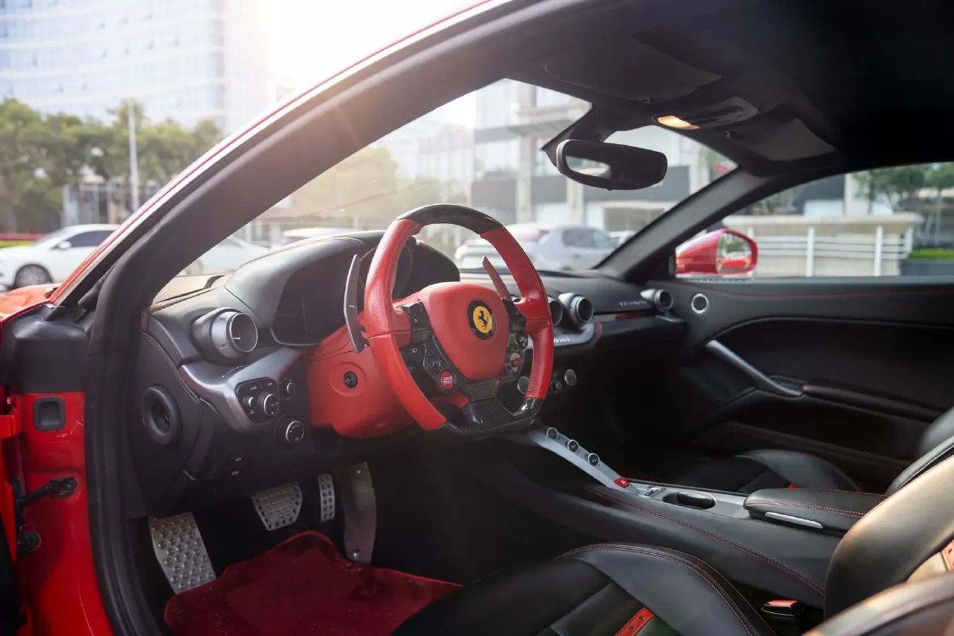 2013 Ferrari F12 berlinetta 6.3L 741HP V12 7DCT,autocango,china used car exporter,china ev exporter,chinese used car exporter,chinese used ev exporter