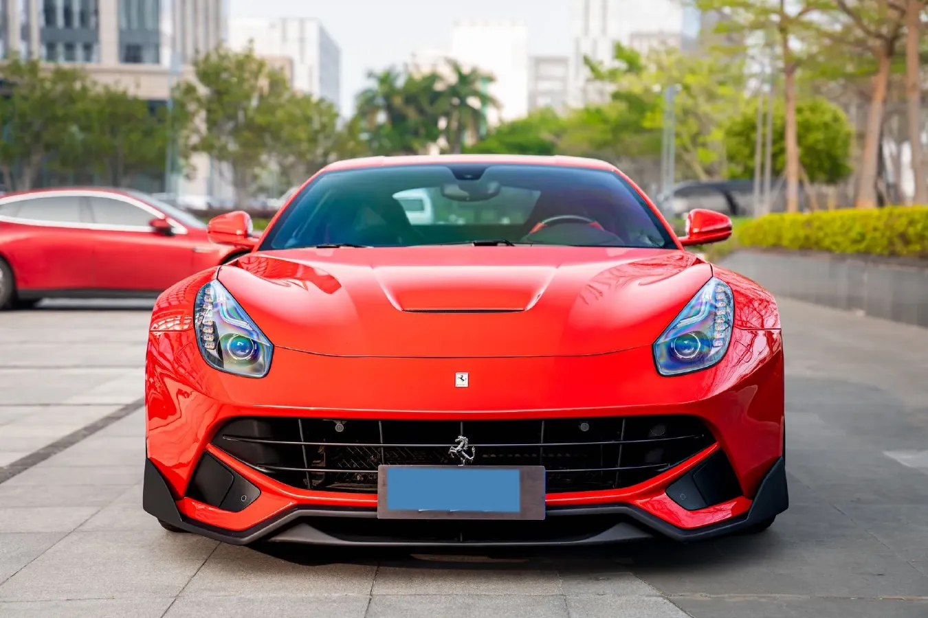 2013 Ferrari F12 berlinetta 6.3L 741HP V12 7DCT,autocango,china used car exporter,china ev exporter,chinese used car exporter,chinese used ev exporter