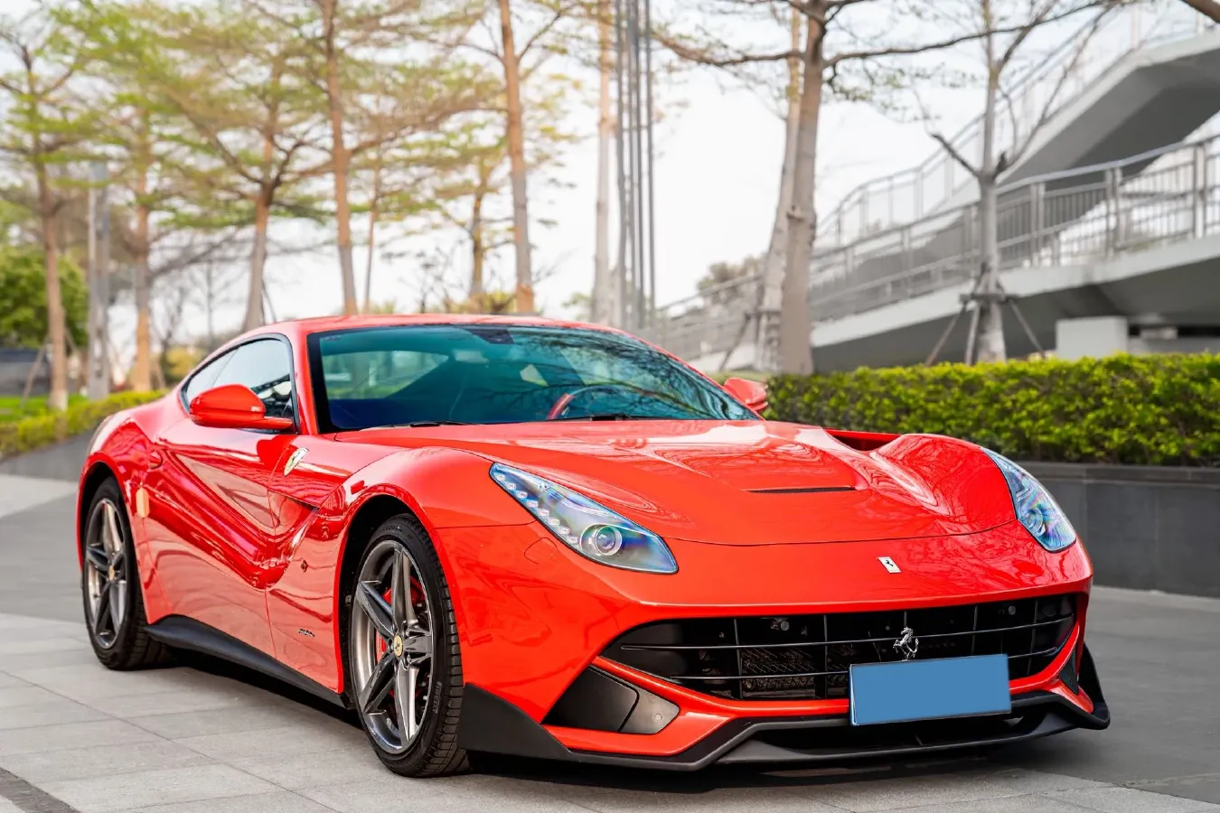 2013 Ferrari F12 berlinetta 6.3L 741HP V12 7DCT,autocango,china used car exporter,china ev exporter,chinese used car exporter,chinese used ev exporter