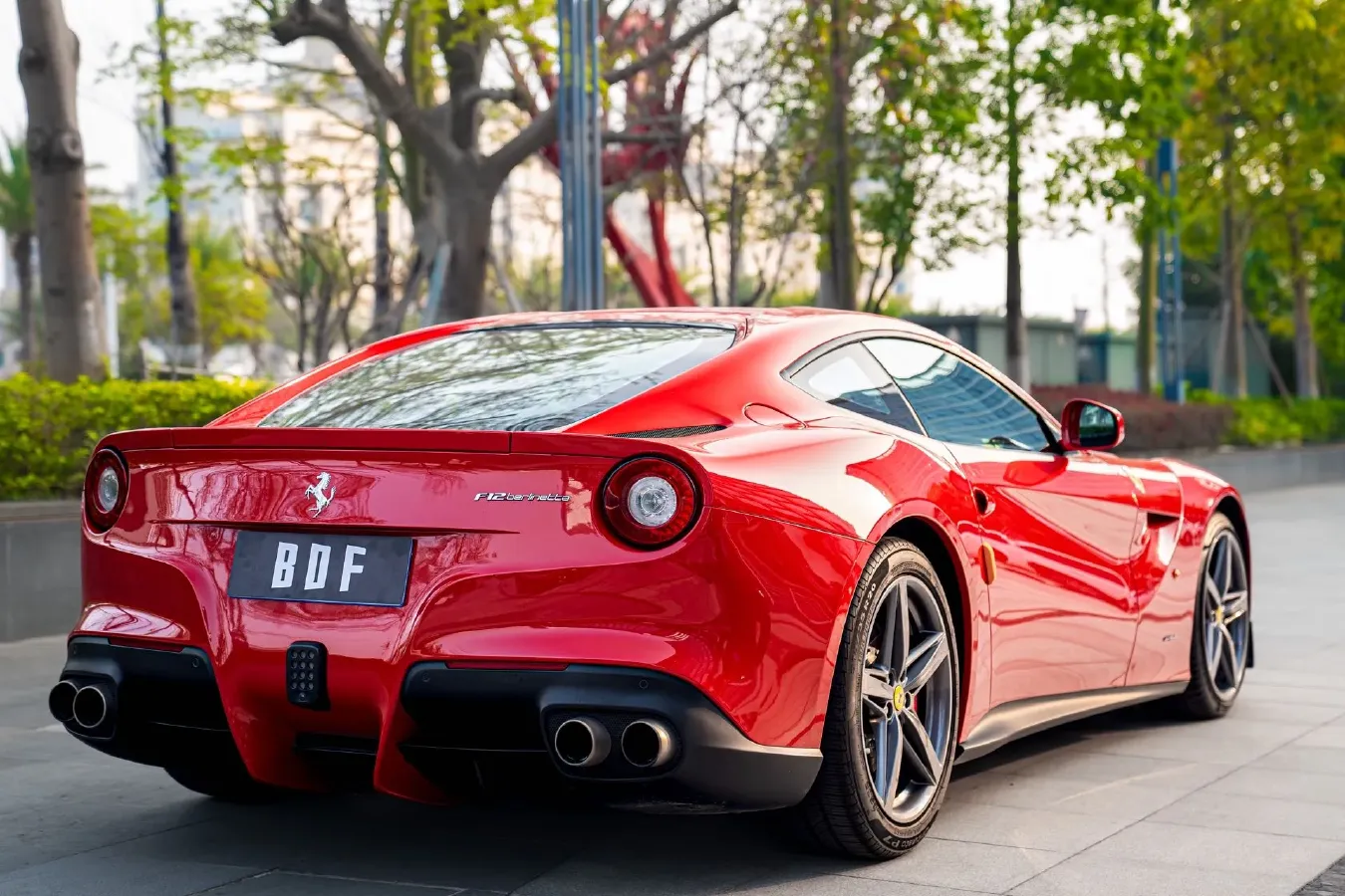 2013 Ferrari F12 berlinetta 6.3L 741HP V12 7DCT,autocango,china used car exporter,china ev exporter,chinese used car exporter,chinese used ev exporter