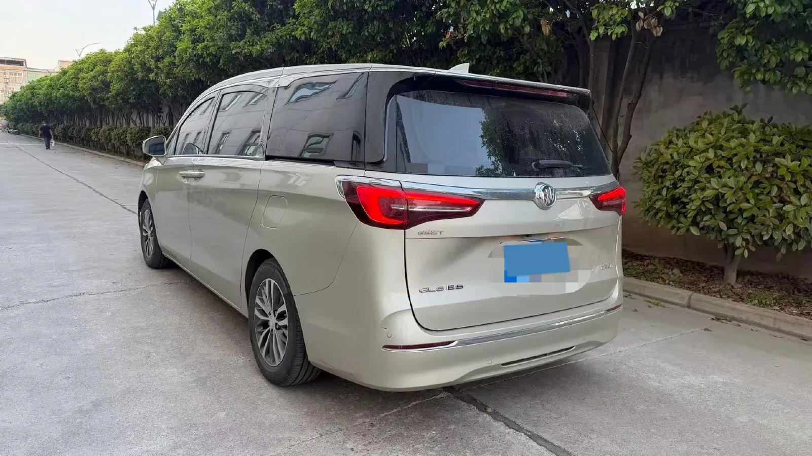2021 Buick GL8 2.0T 237HP L4 9AT,autocango,china used car exporter,china ev exporter,chinese used car exporter,chinese used ev exporter
