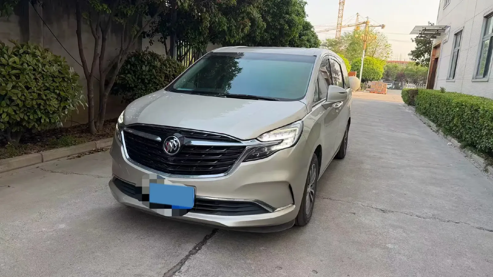 2021 Buick GL8 2.0T 237HP L4 9AT,autocango,china used car exporter,china ev exporter,chinese used car exporter,chinese used ev exporter