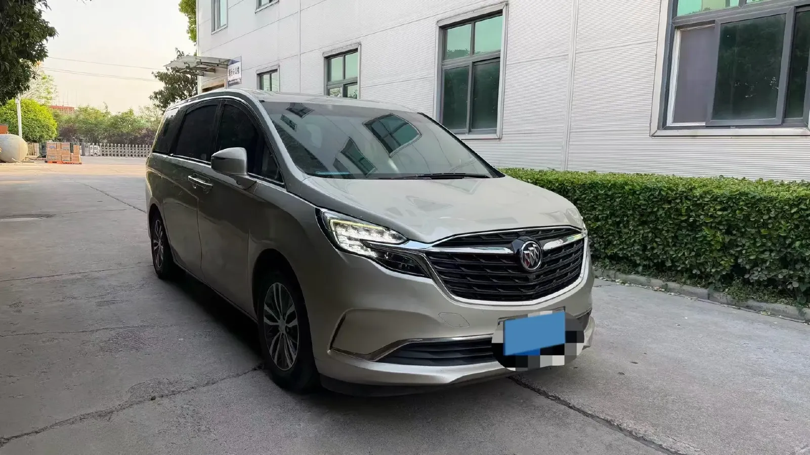 2021 Buick GL8 2.0T 237HP L4 9AT,autocango,china used car exporter,china ev exporter,chinese used car exporter,chinese used ev exporter