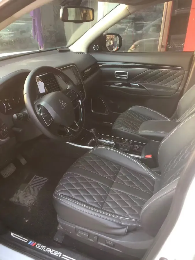 2021 Mitsubishi Outlander 2.0L 166HP L4 CVT,autocango,china used car exporter,china ev exporter,chinese used car exporter,chinese used ev exporter