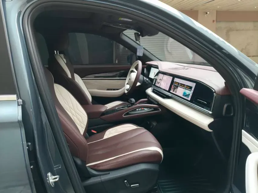 2021 Geely Monjaro 2.0T 218HP L4 7DCT,autocango,china used car exporter,china ev exporter,chinese used car exporter,chinese used ev exporter