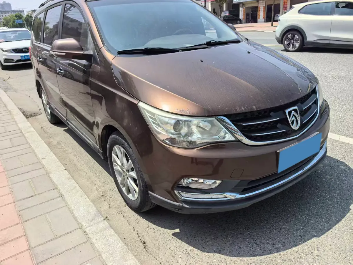 2016 BaoJun 560 1.5T 150HP L4 6MT,autocango,china used car exporter,china ev exporter,chinese used car exporter,chinese used ev exporter