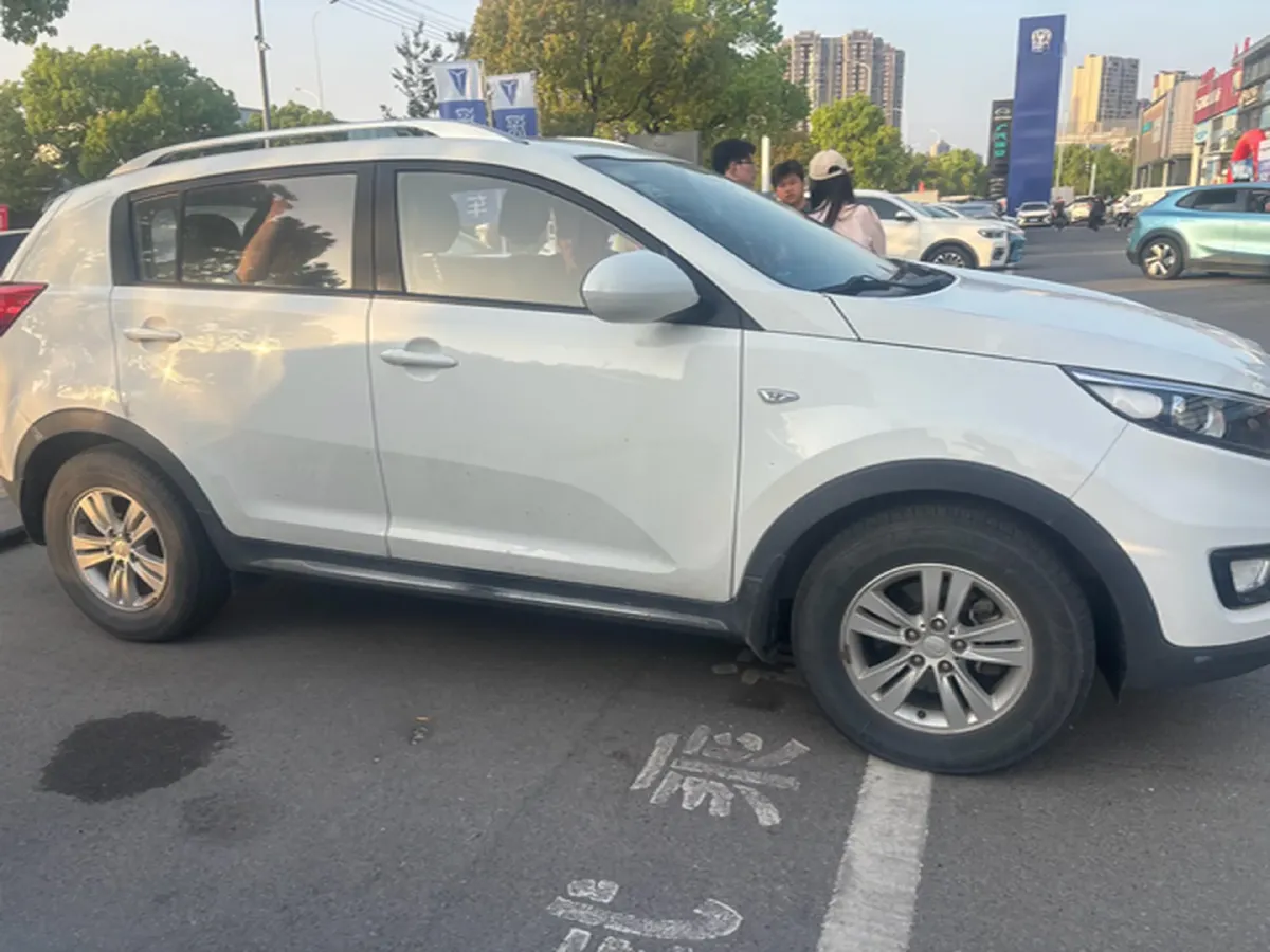 2016 Kia Sportage R 2.0L 165HP L4 6AT,autocango,china used car exporter,china ev exporter,chinese used car exporter,chinese used ev exporter