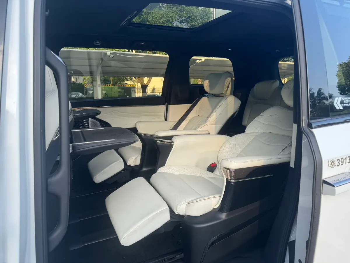 2023 GAC Trumpchi M8 2.0T 252HP L4 8AT,autocango,china used car exporter,china ev exporter,chinese used car exporter,chinese used ev exporter