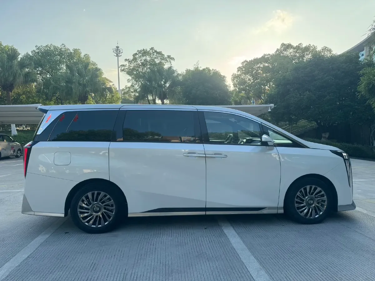 2023 GAC Trumpchi M8 2.0T 252HP L4 8AT,autocango,china used car exporter,china ev exporter,chinese used car exporter,chinese used ev exporter