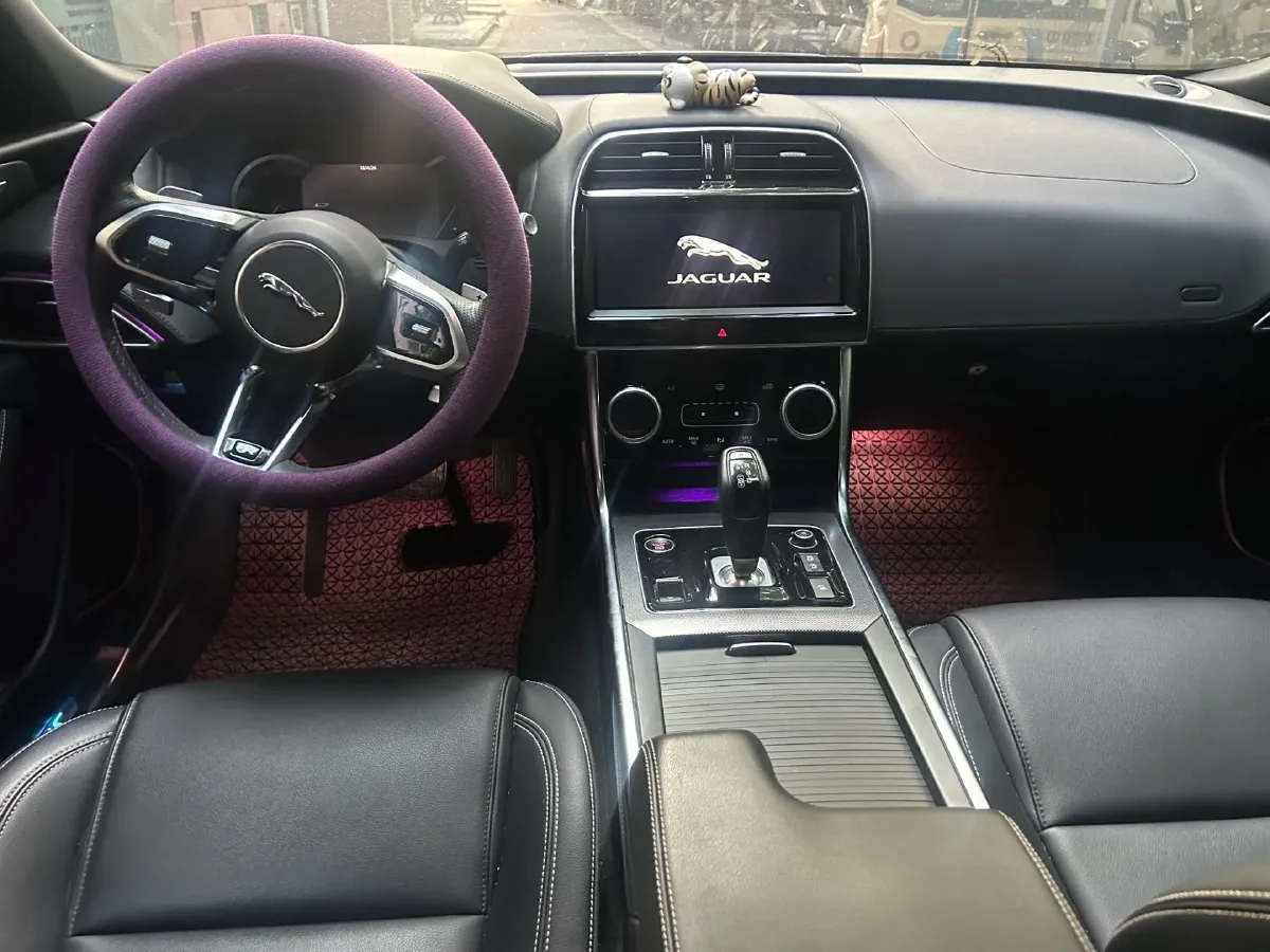 2020 Jaguar XEL 2.0T 200HP L4 8AT,autocango,china used car exporter,china ev exporter,chinese used car exporter,chinese used ev exporter