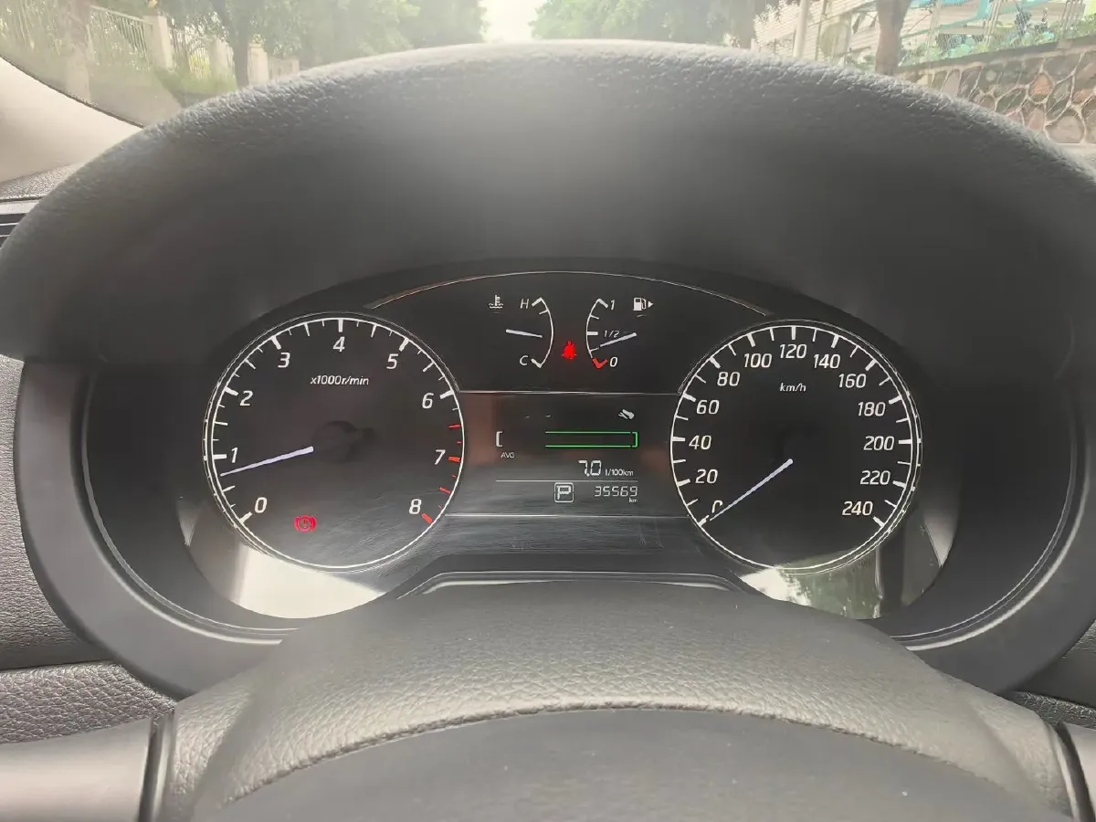 2021 Nissan Tiida 1.6L 122HP L4 CVT,autocango,china used car exporter,china ev exporter,chinese used car exporter,chinese used ev exporter