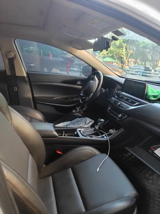 2020 ChangAn Raeton CC 1.5T 156HP L4 6AT,autocango,china used car exporter,china ev exporter,chinese used car exporter,chinese used ev exporter