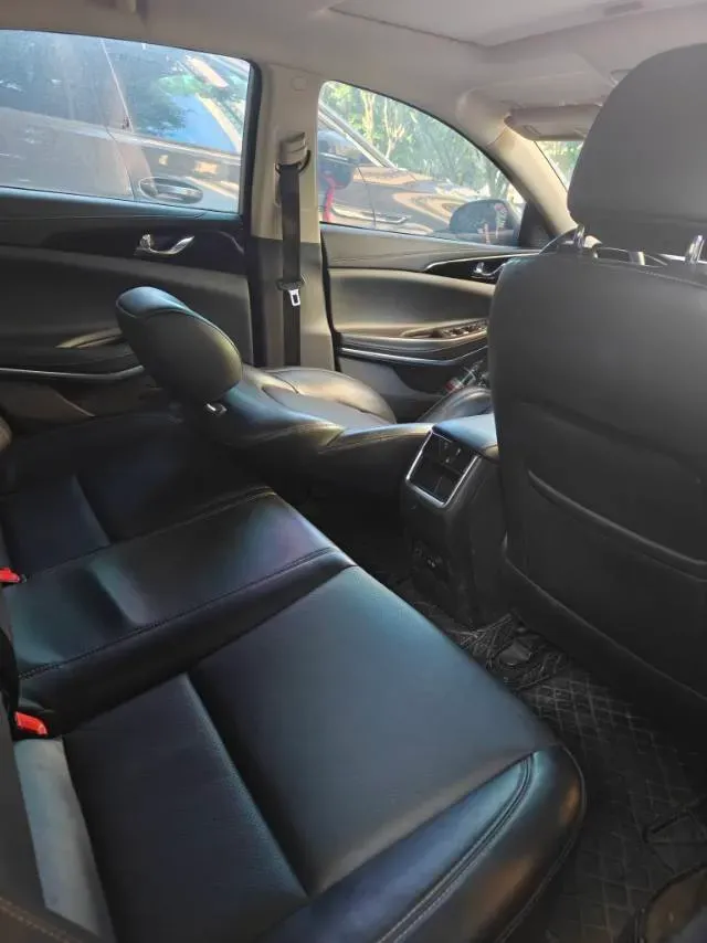 2020 ChangAn Raeton CC 1.5T 156HP L4 6AT,autocango,china used car exporter,china ev exporter,chinese used car exporter,chinese used ev exporter