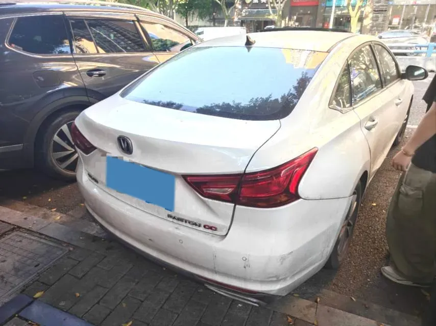 2020 ChangAn Raeton CC 1.5T 156HP L4 6AT,autocango,china used car exporter,china ev exporter,chinese used car exporter,chinese used ev exporter