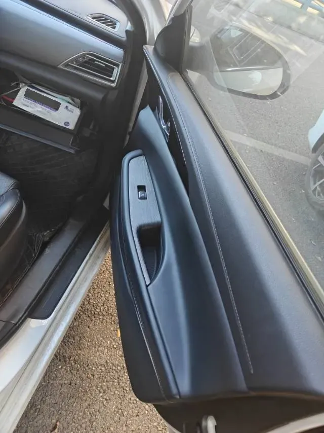 2020 ChangAn Raeton CC 1.5T 156HP L4 6AT,autocango,china used car exporter,china ev exporter,chinese used car exporter,chinese used ev exporter